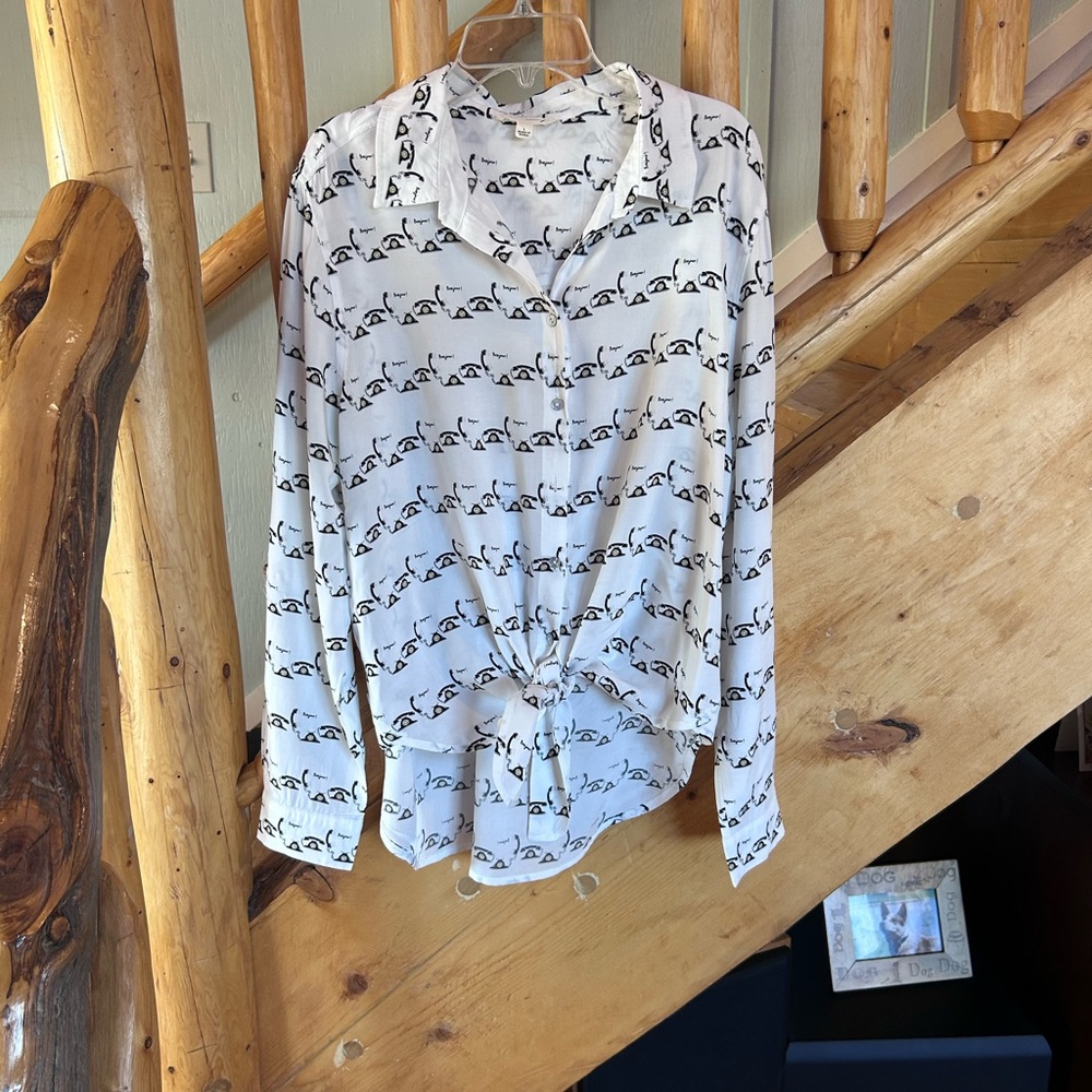 Jane & Delancey Telephone Novelty Print Bonjour Black and White Blouse - Picture 2 of 10
